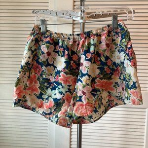 Floral Shorts Size Small San Lorenzo